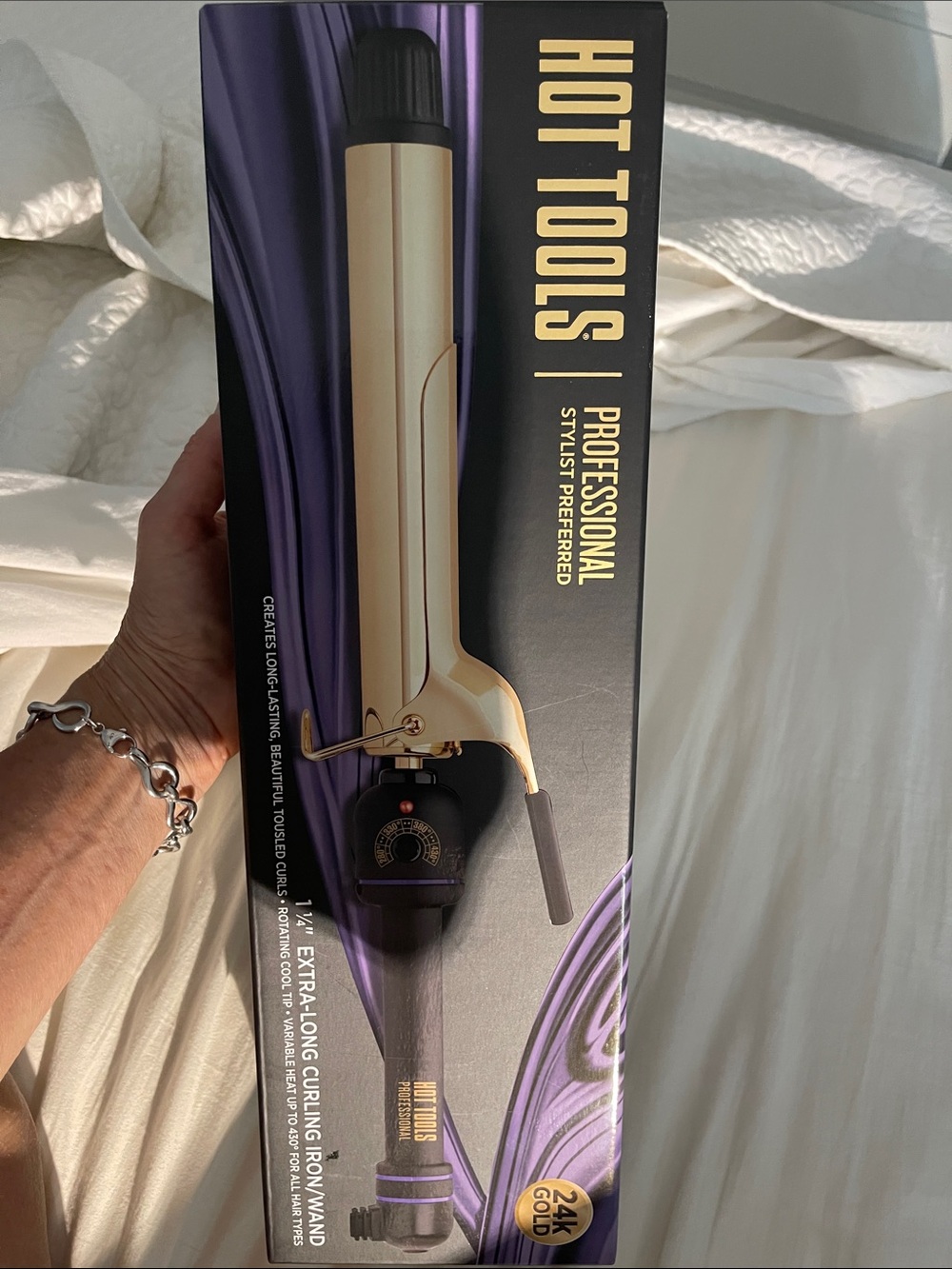 New in box with travel bag, Gold & Black 1 1/4”
Long barrel pro curling iron.